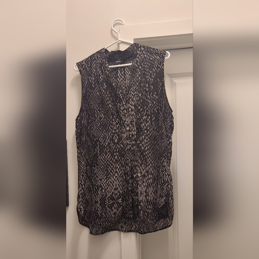 NWOT Le Chateau Black and Gray Sleeveless Blouse
